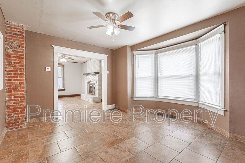 108 S Hardy Ave - Photo 5 of 12