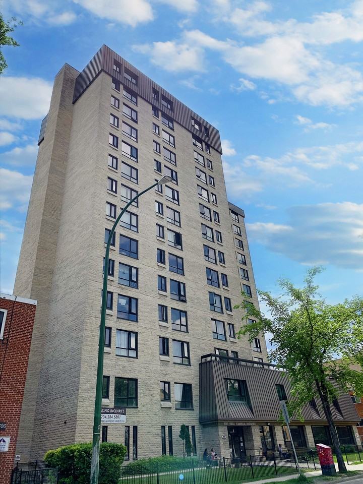 400 Stradbrook Street 55+ Apartments - Photo 2 of 6