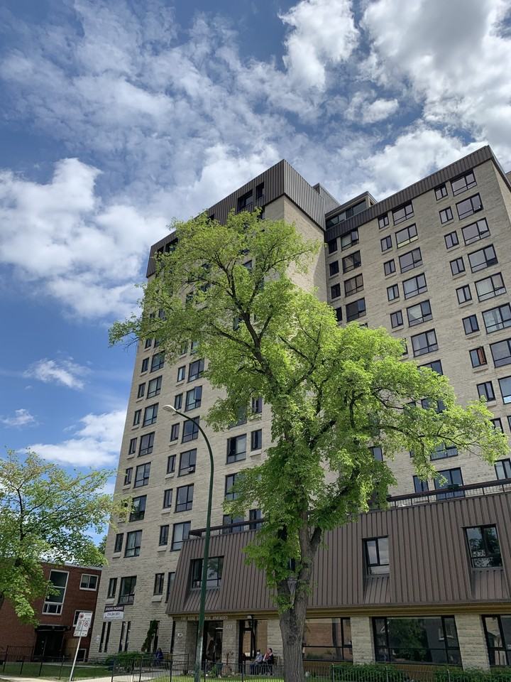 400 Stradbrook Street 55+ Apartments - Photo 5 of 6