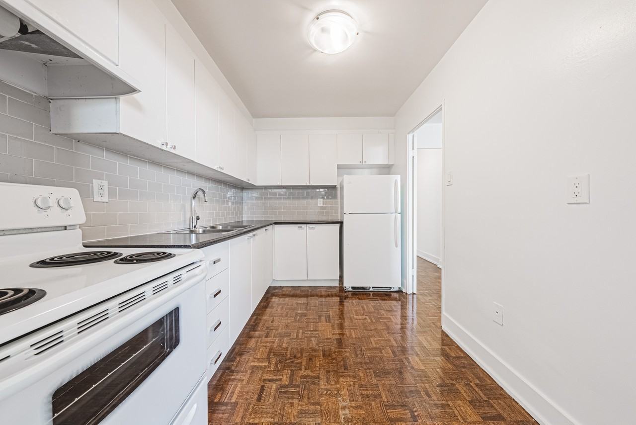 370 Ridelle Ave. - Photo 2 of 44