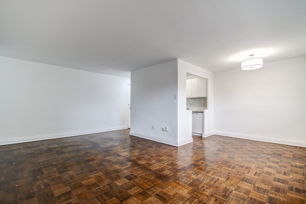 1833 & 1835 Bayview Ave. - Photo 3 of 42