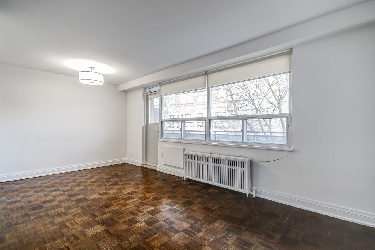 1833 & 1835 Bayview Ave. - Photo 4 of 42