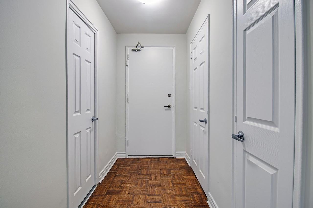 222 Wellesley Street East - Photo 5 of 15