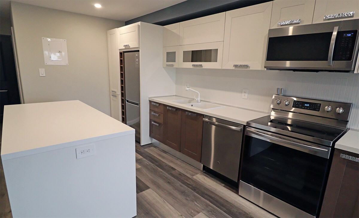 1755 Regent Street - Photo 4 of 8