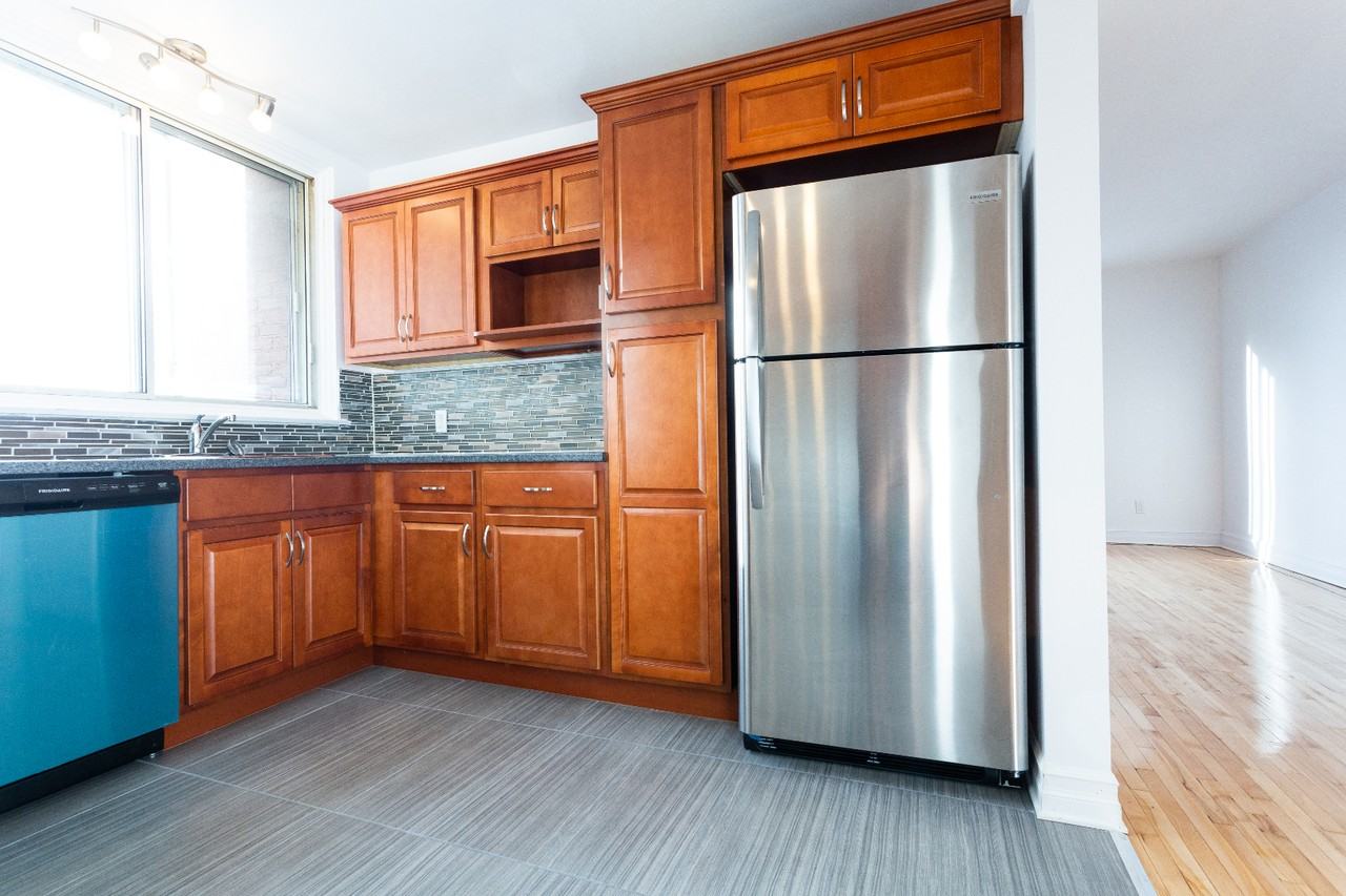 6001 Ch De La Côte-Saint-Luc — photo 2