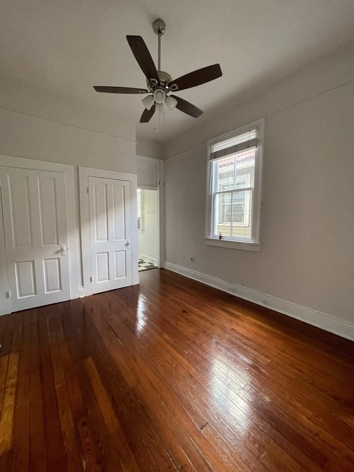 4020 Coliseum - Photo 4 of 11