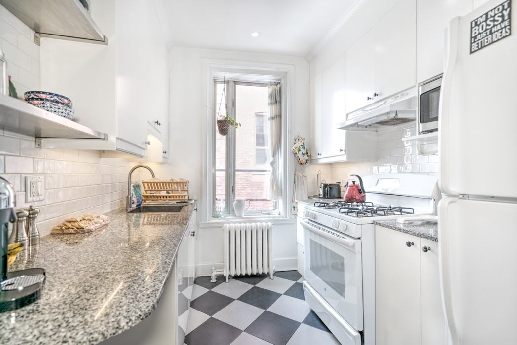 130 Rue Prince-Arthur O — photo 1