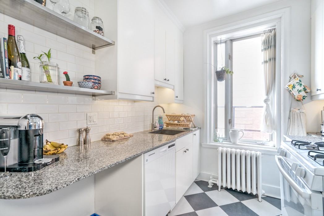 130 Rue Prince-Arthur O — photo 2