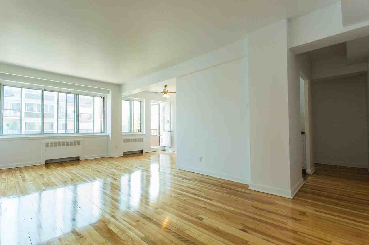6920 Av Fielding — photo 1