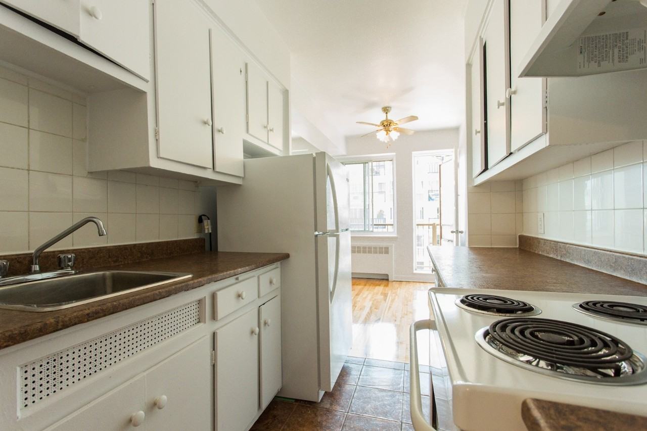 6920 Av Fielding — photo 2