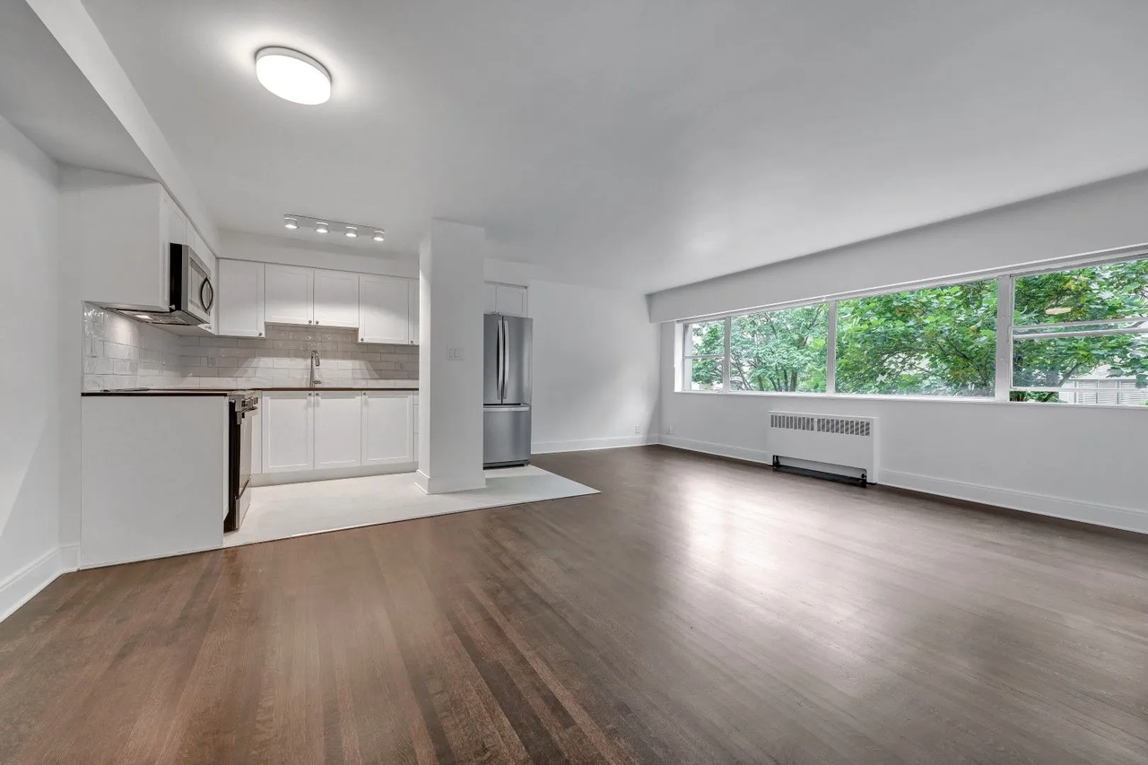 1371 Harwood Street - Photo 6 of 11