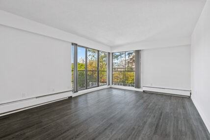 The Dorchester Apartments - Photo 7 of 14