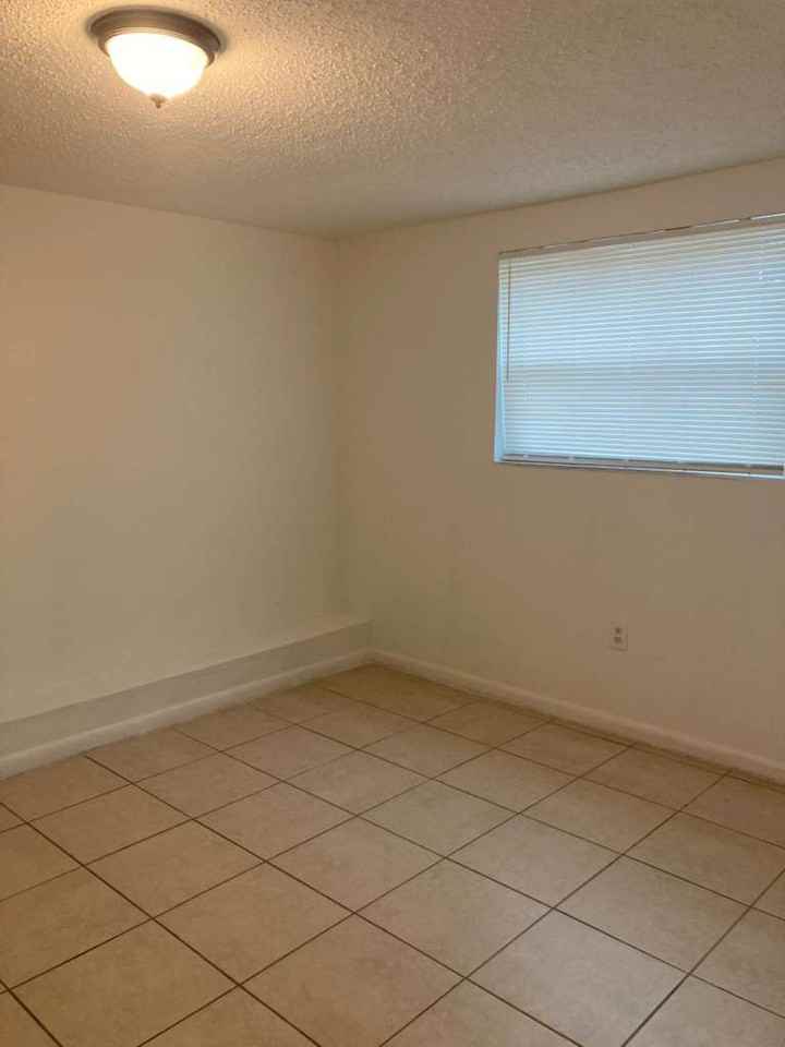 CORNERSTONE APARTMENTS DPM LLC - Photo 3 of 50