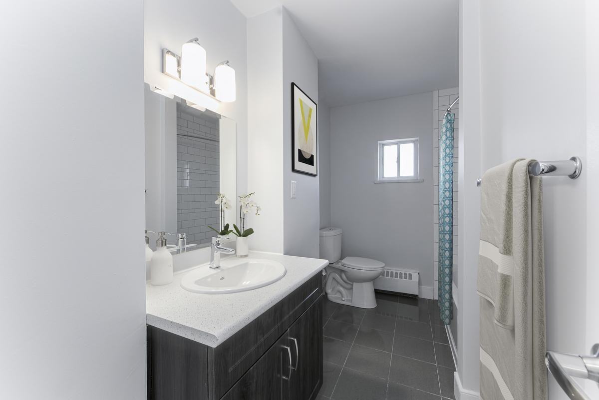 2570 Kingston Road - Photo 6 of 28