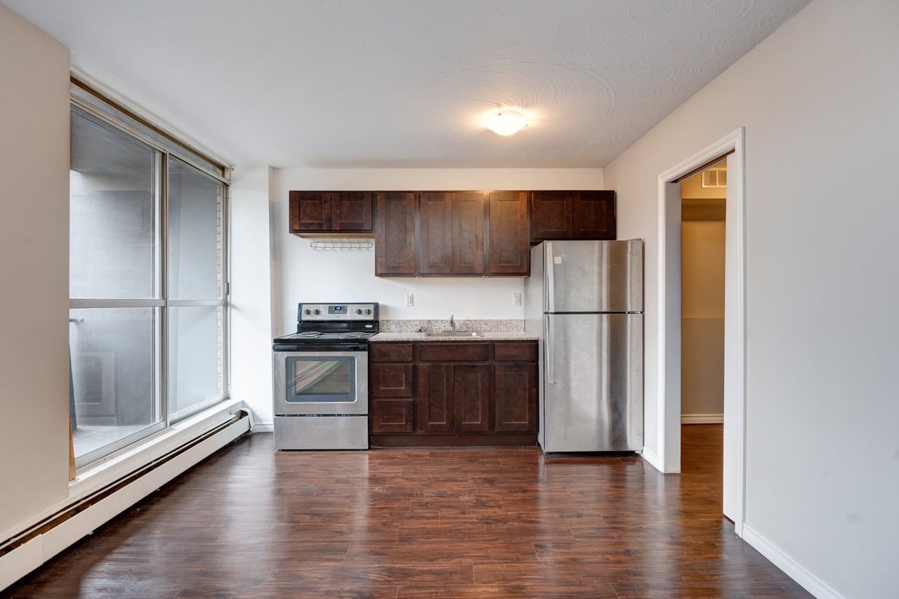 137 Church Street - Photo 6 of 27