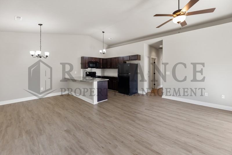 3732 N Tyler Ct - Photo 6 of 24