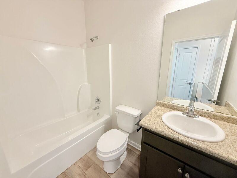 8923 Untreiner Ave - Photo 7 of 11