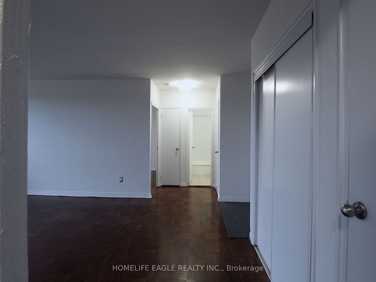 1524 Lawrence Avenue West, Toronto - Photo 4 of 11