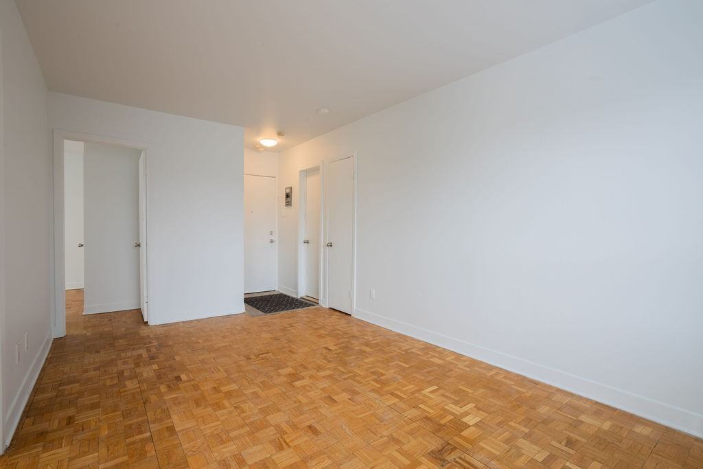 4290 Boul Métropolitain E — photo 1