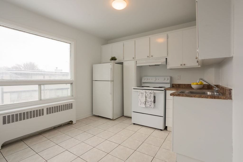 4290 Boul Métropolitain E — photo 2