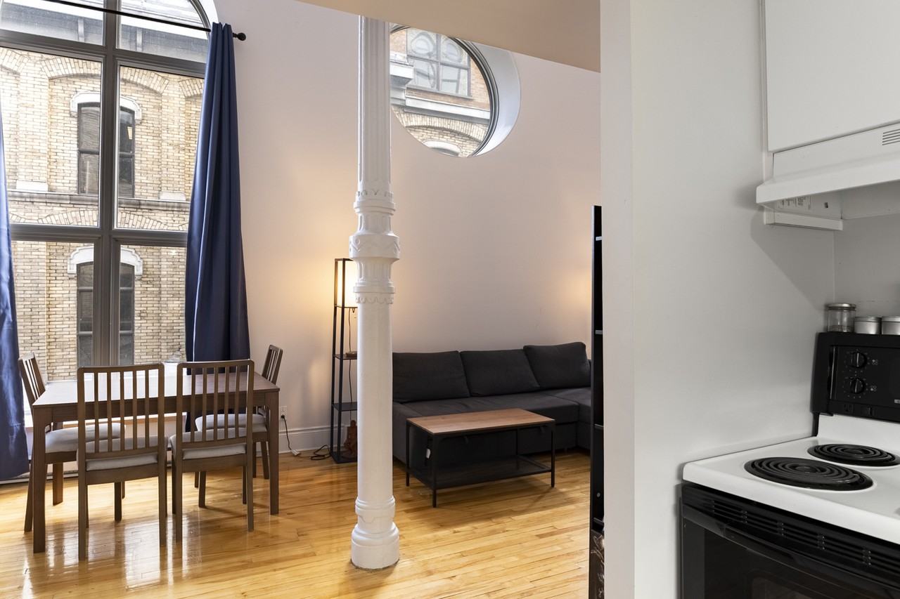 570 Boul Charest E — photo 3