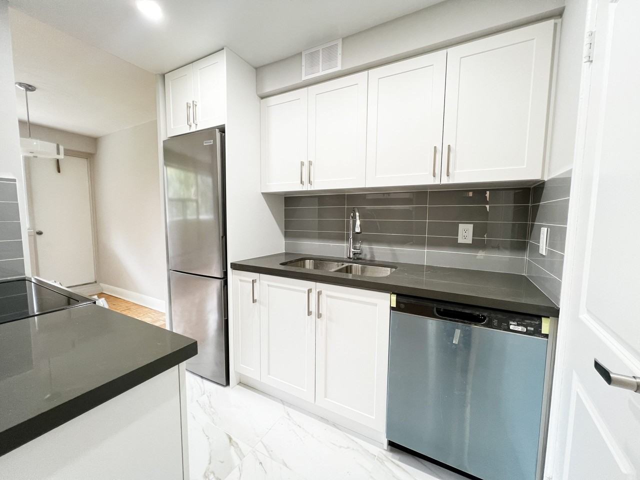 75 Spencer Avenue - Photo 3 of 7