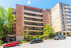 featured image of 3500 Rue De La Montagne