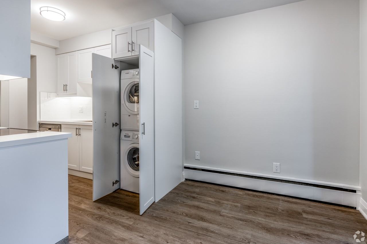 1791 King Street East - Photo 2 of 16