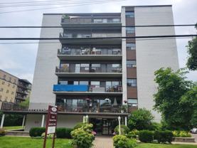 4854 Bathurst street - Photo 1 of 1