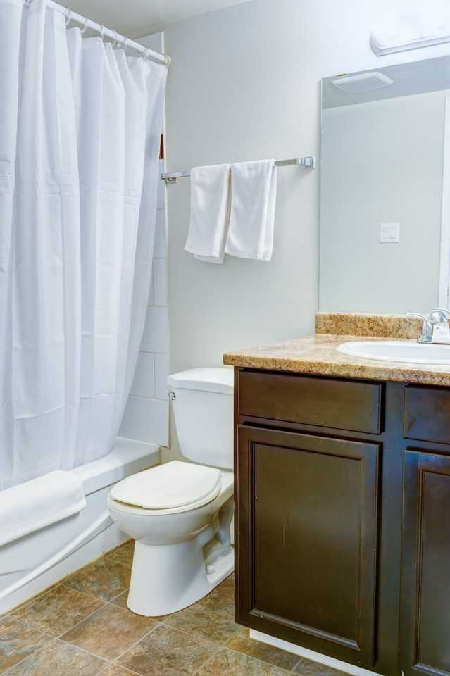 Skyview Apartments - Photo 4 of 4