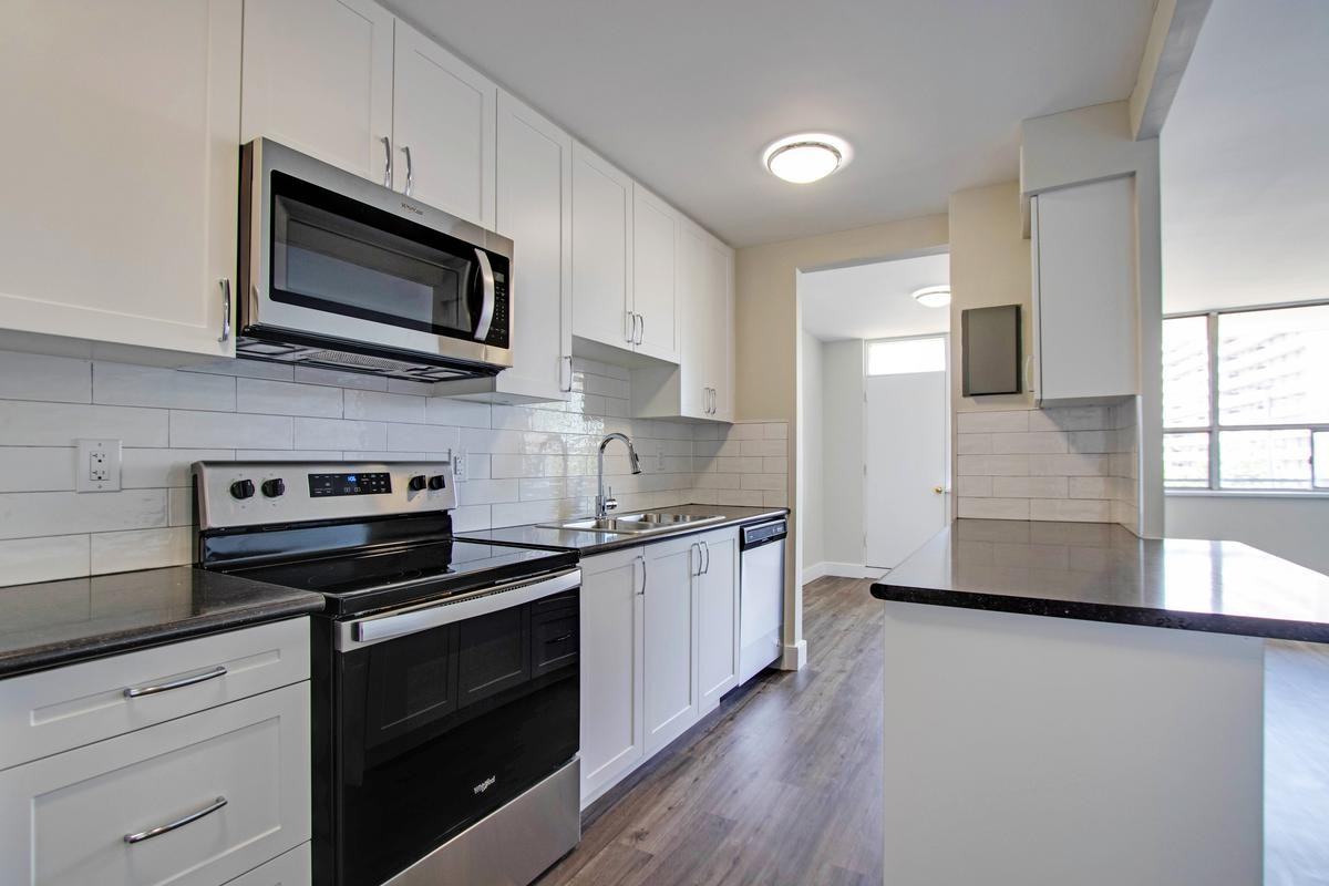 2801 Jane St. - Photo 5 of 16