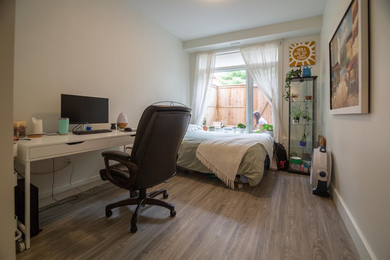 337 Sunnyside Avenue - 302 - Photo 5 of 9