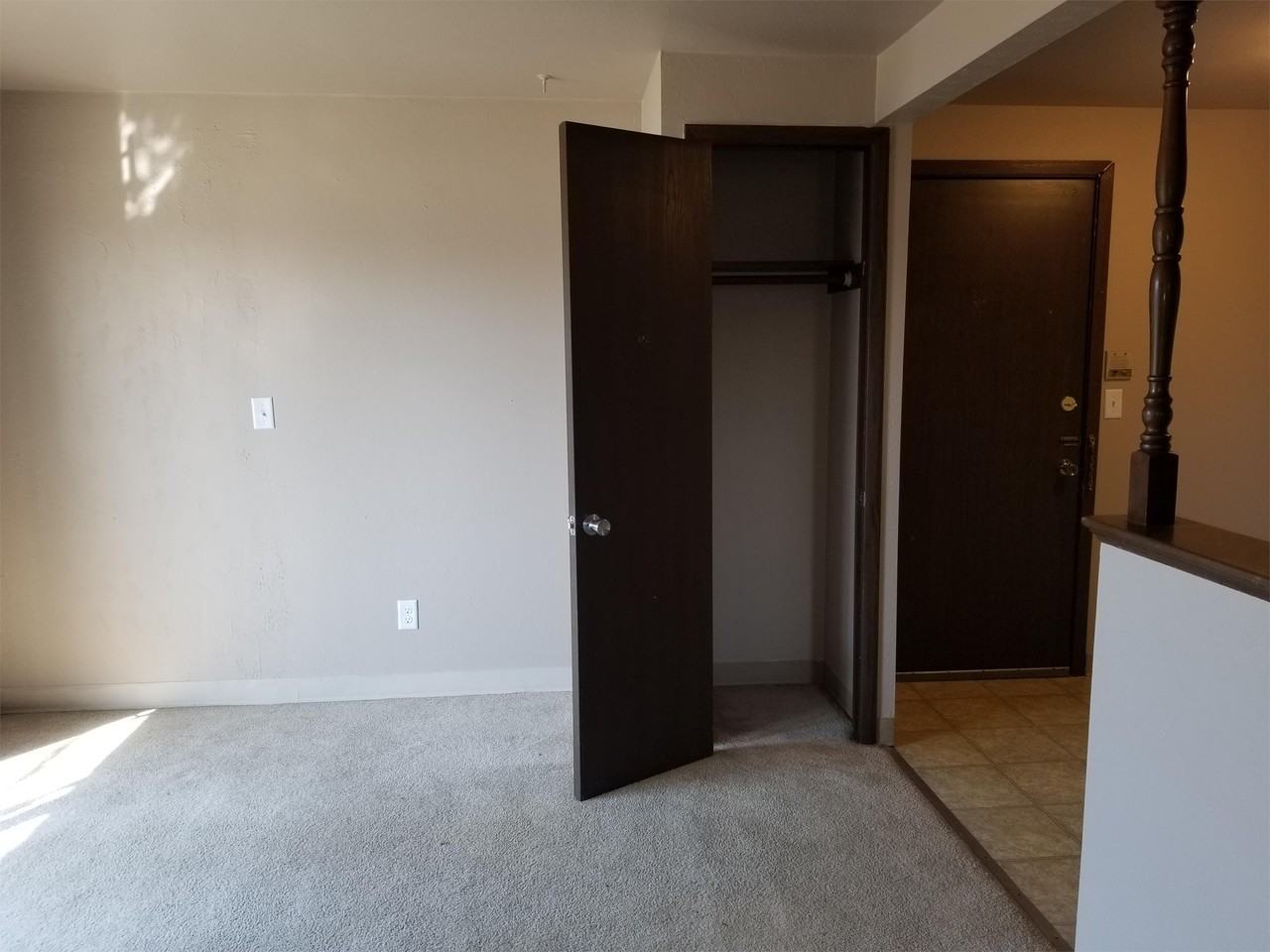 509 Spinnaker Ln - Photo 7 of 11