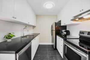 featured image of 205 Oxford St E