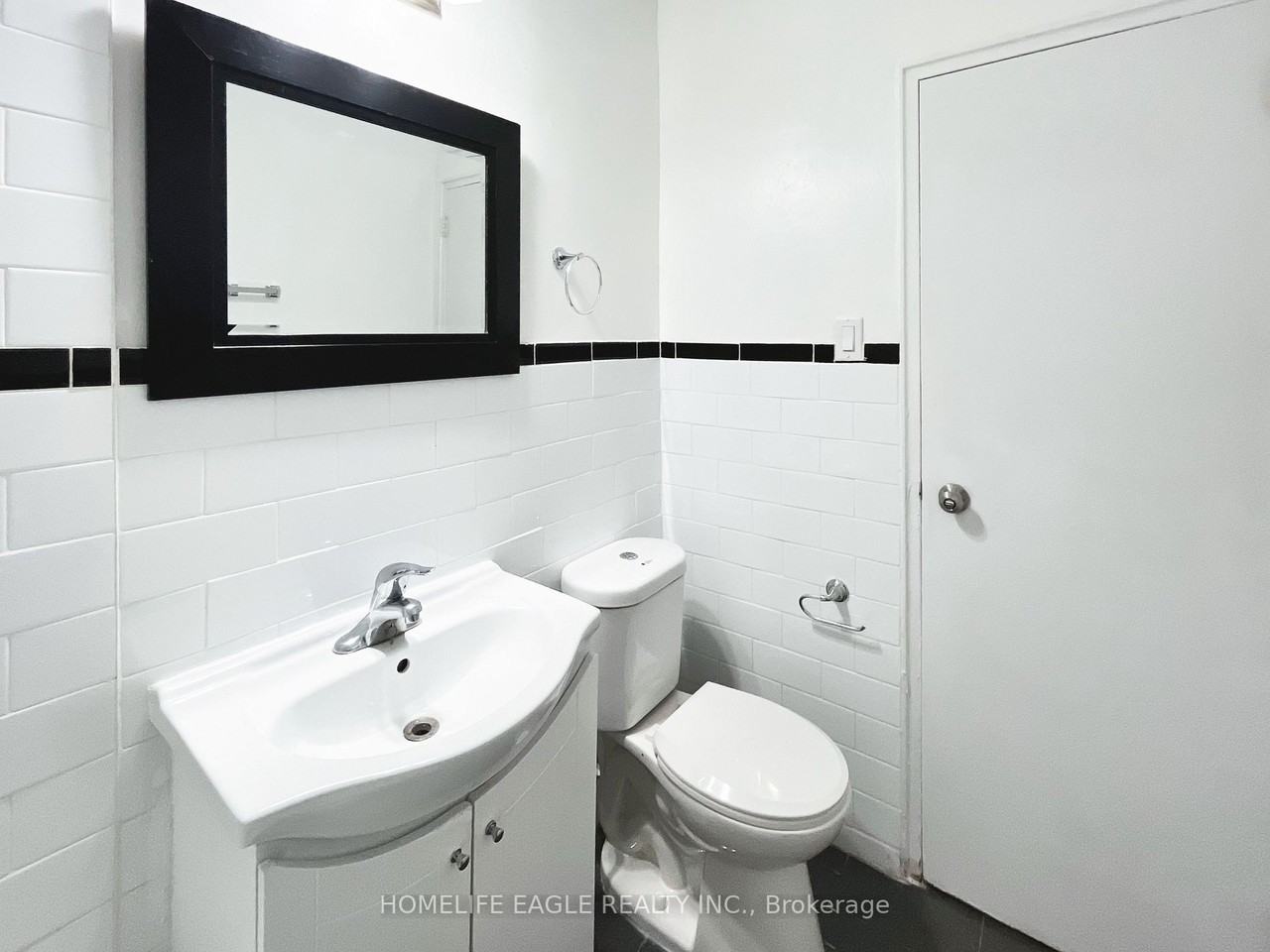 2895 Bathurst St, Toronto - Photo 5 of 6