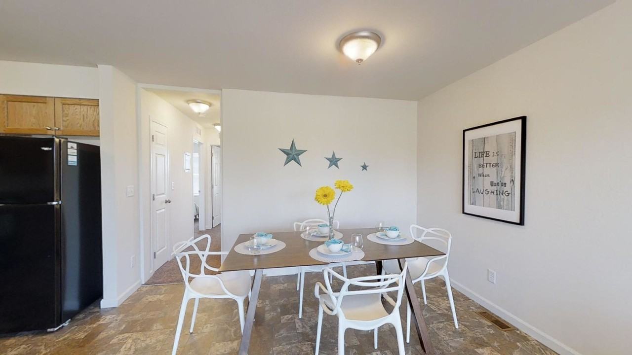 King Edward Apartments - Photo 7 of 15