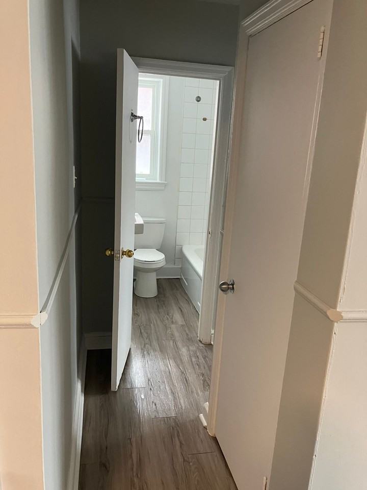 Carling Court - Photo 6 of 8