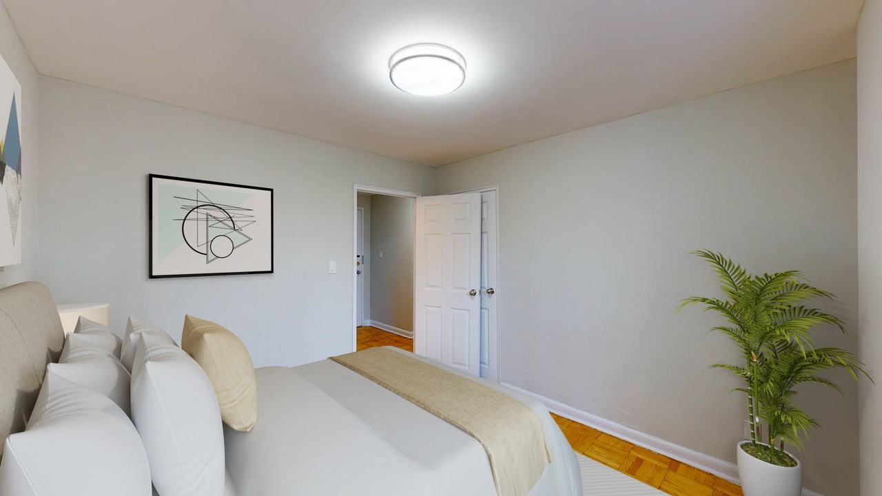 700 Kingston Rd. - Photo 4 of 8