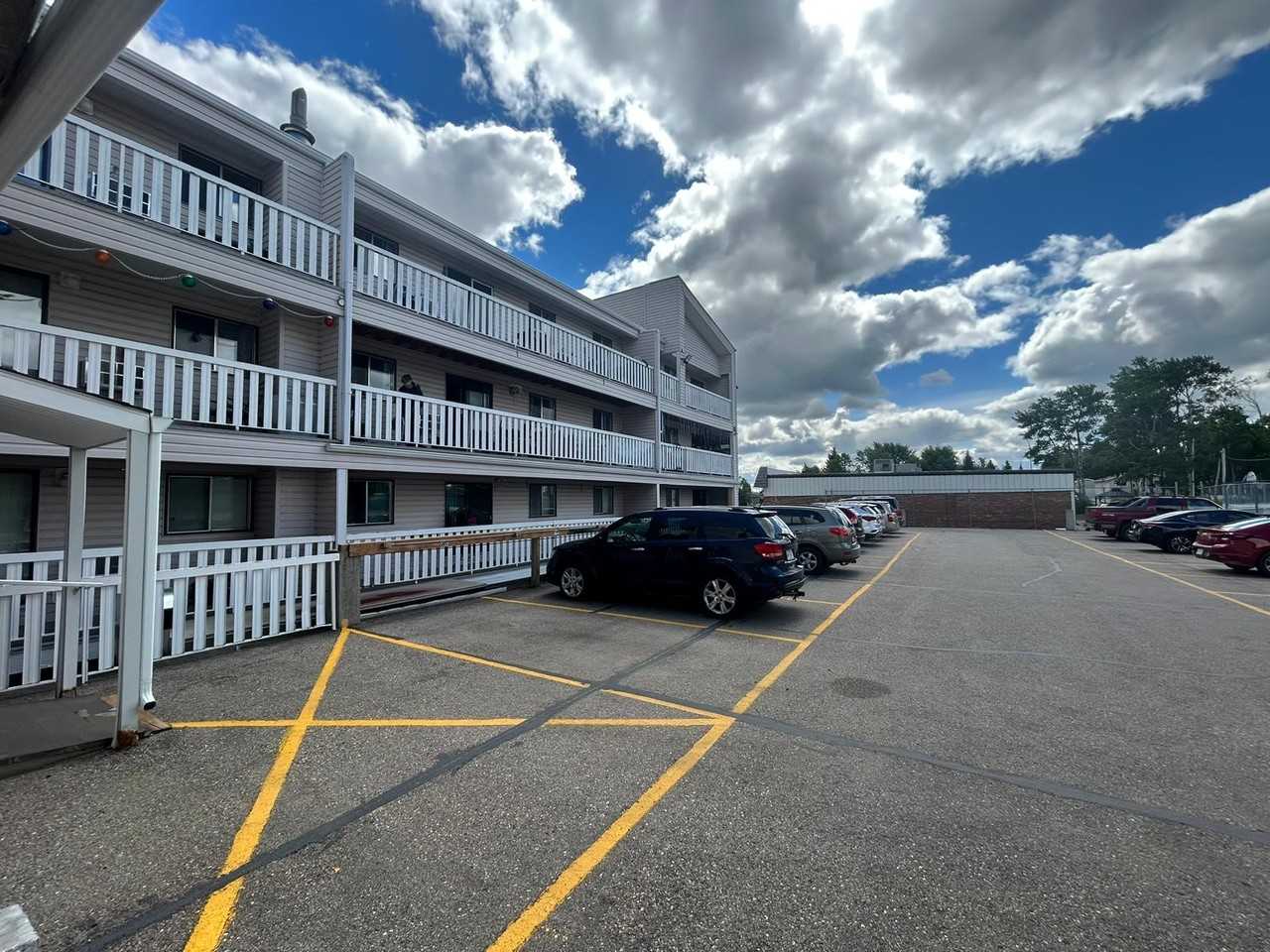 Squires Court - Photo 5 of 5