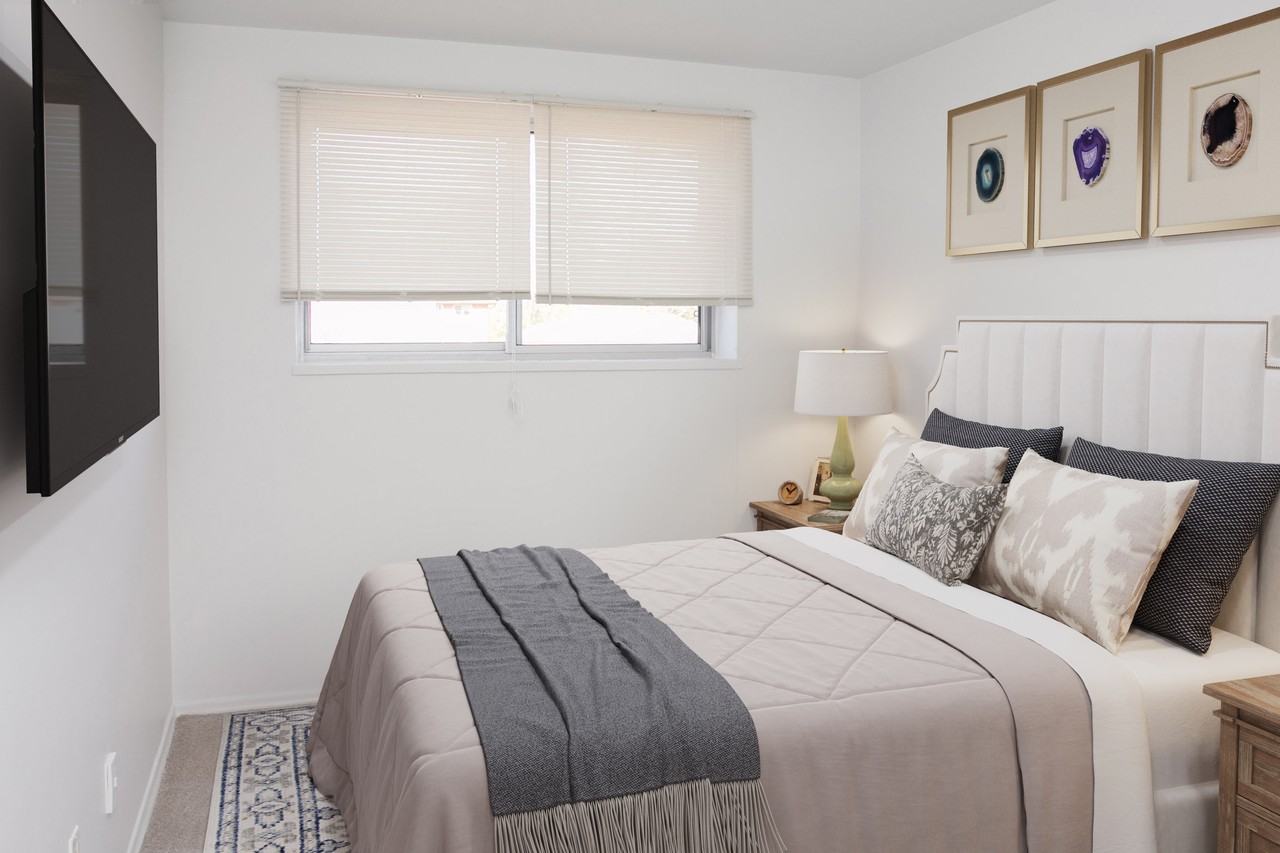 Hugo Apartments - Photo 6 of 9