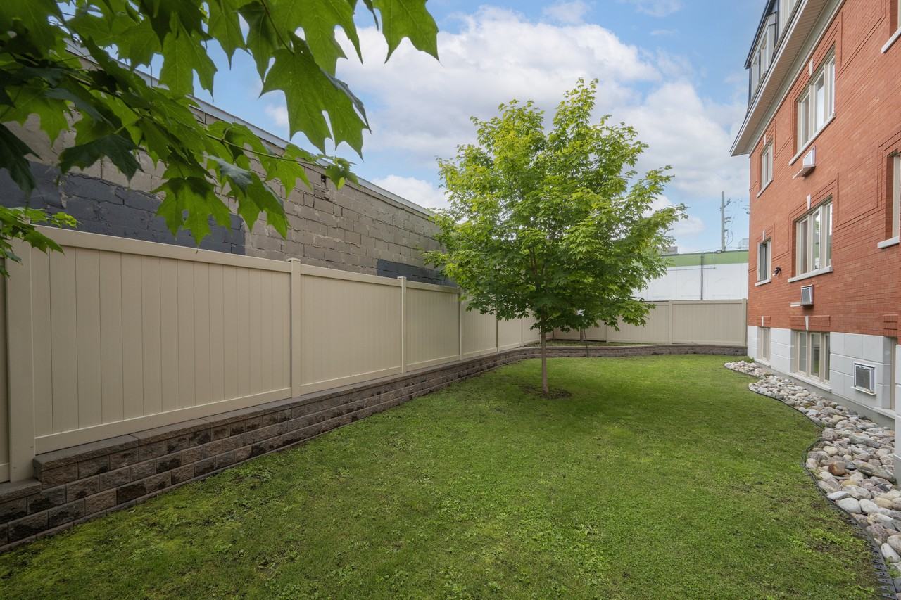 162 Cambridge St North - Photo 7 of 46