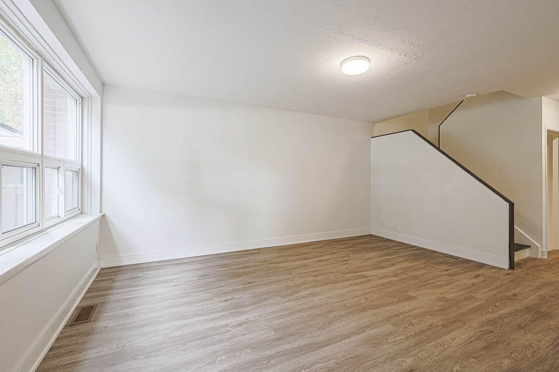 2029-2055 Victoria Park Ave. - Photo 5 of 16