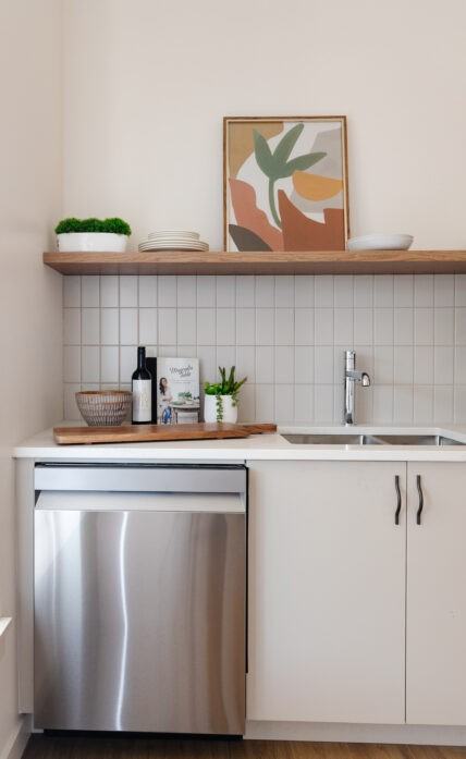 Monashee - Photo 7 of 24