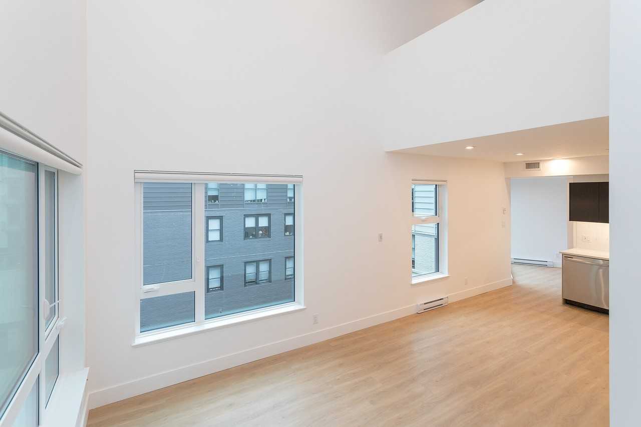 The Churchill - York Collection - Photo 5 of 9