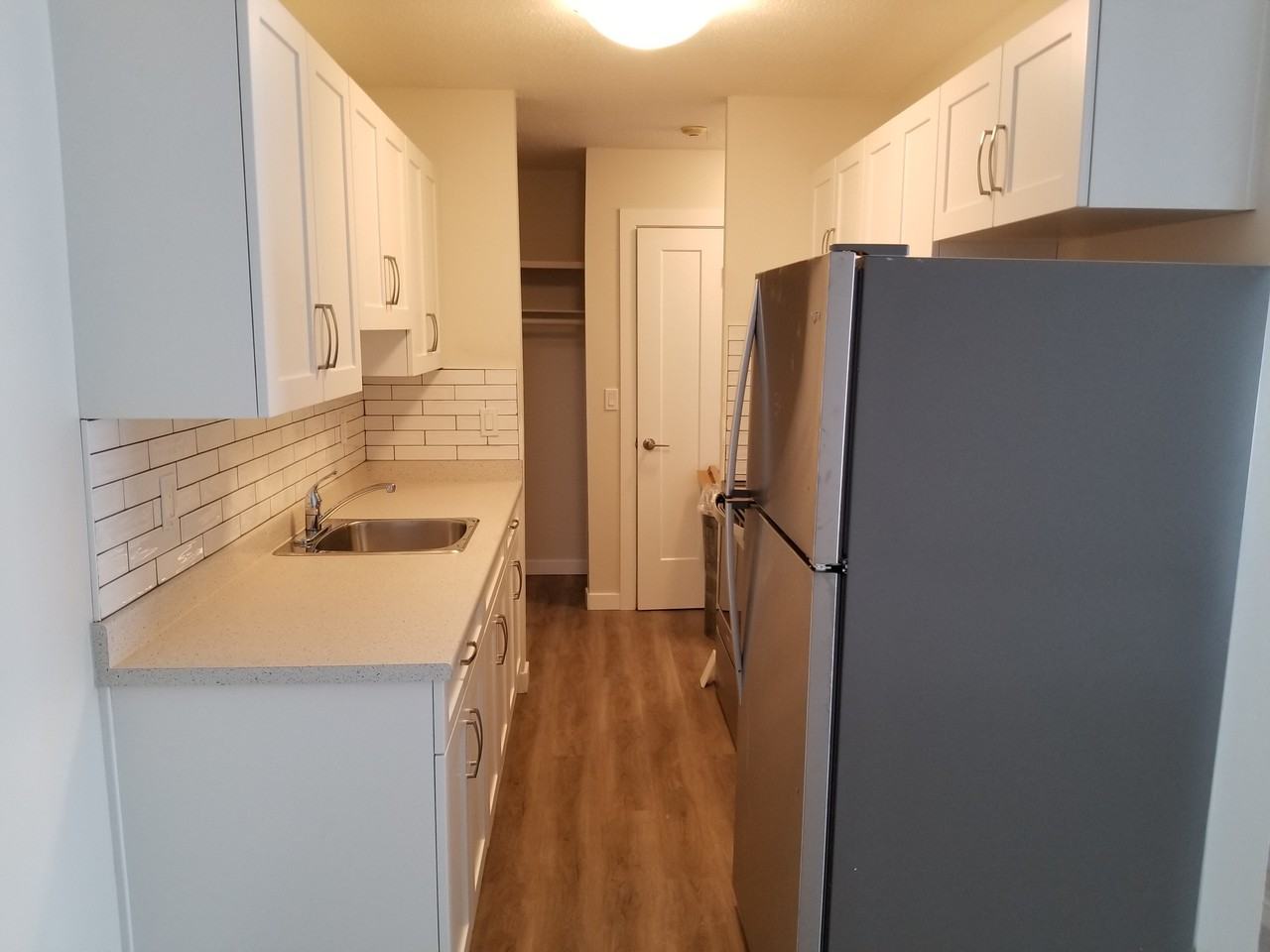 Fairview Manor - Photo 4 of 10