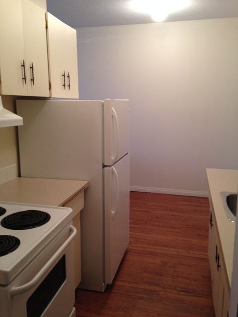 Fairview Manor - Photo 6 of 10