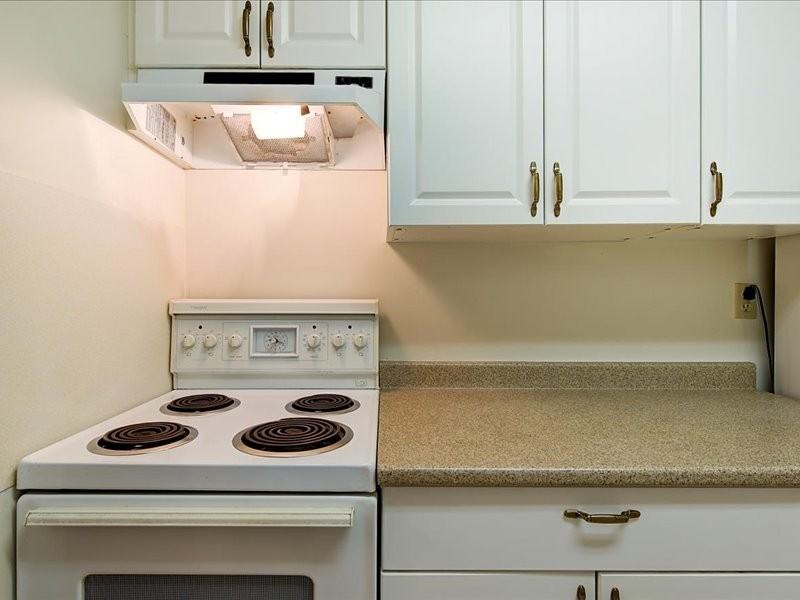 Lombardy Park Apartments - Photo 2 of 16