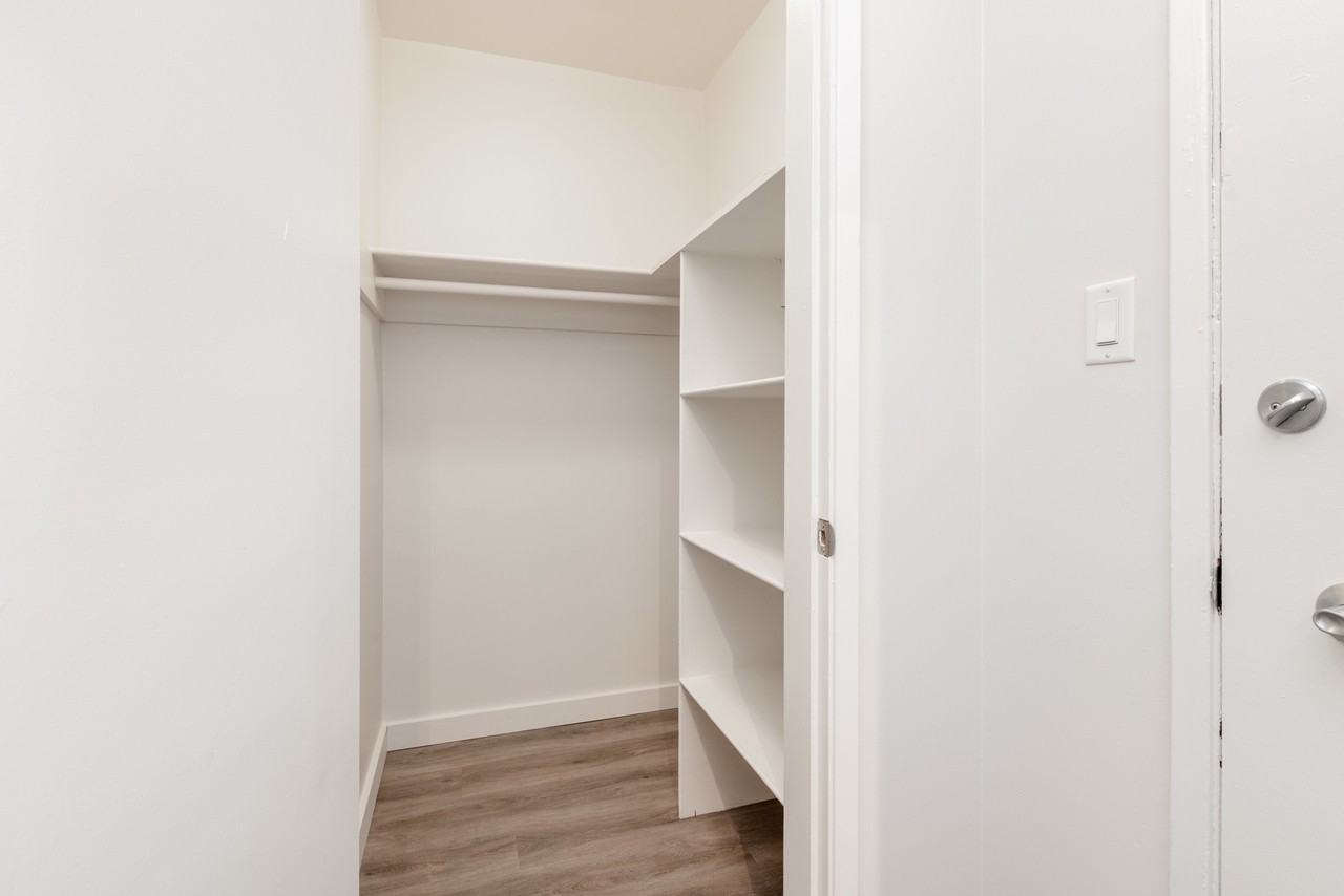 Wedgewood Terrace - Photo 6 of 17