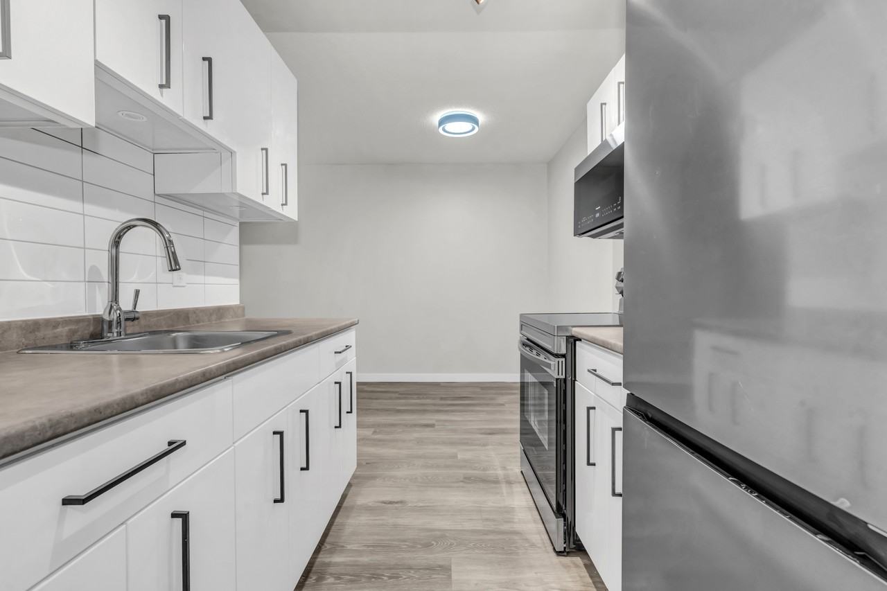 Cloverdale Apartments - Photo 3 of 20