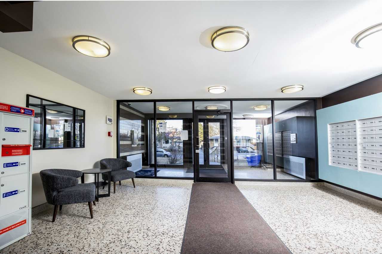 70 Stevenvale Drive - Photo 3 of 20